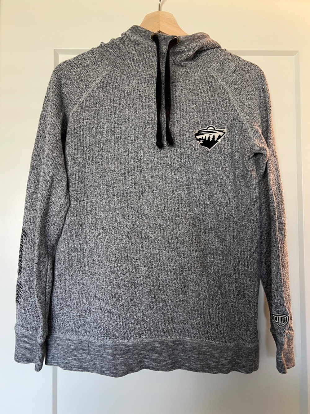 Minnesota Wild Women's Gray Crewneck Hoodie Sweater
